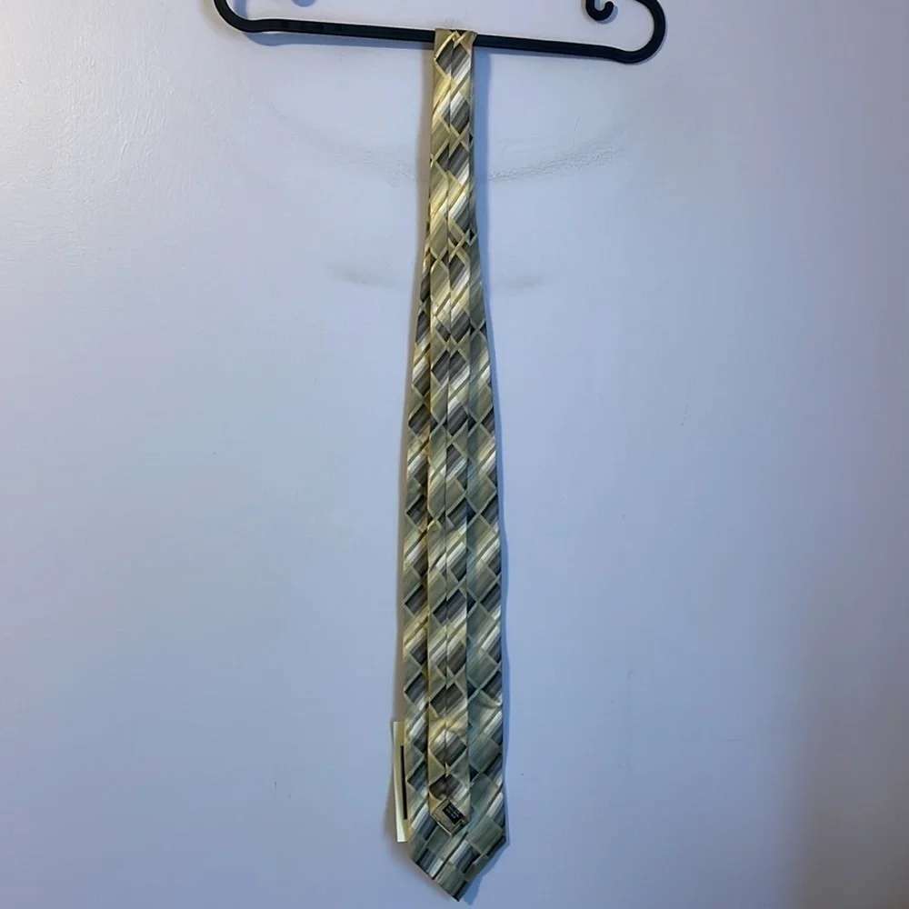 Roberto Villini Couture Silk Stain Resistant Geometric Necktie Tie